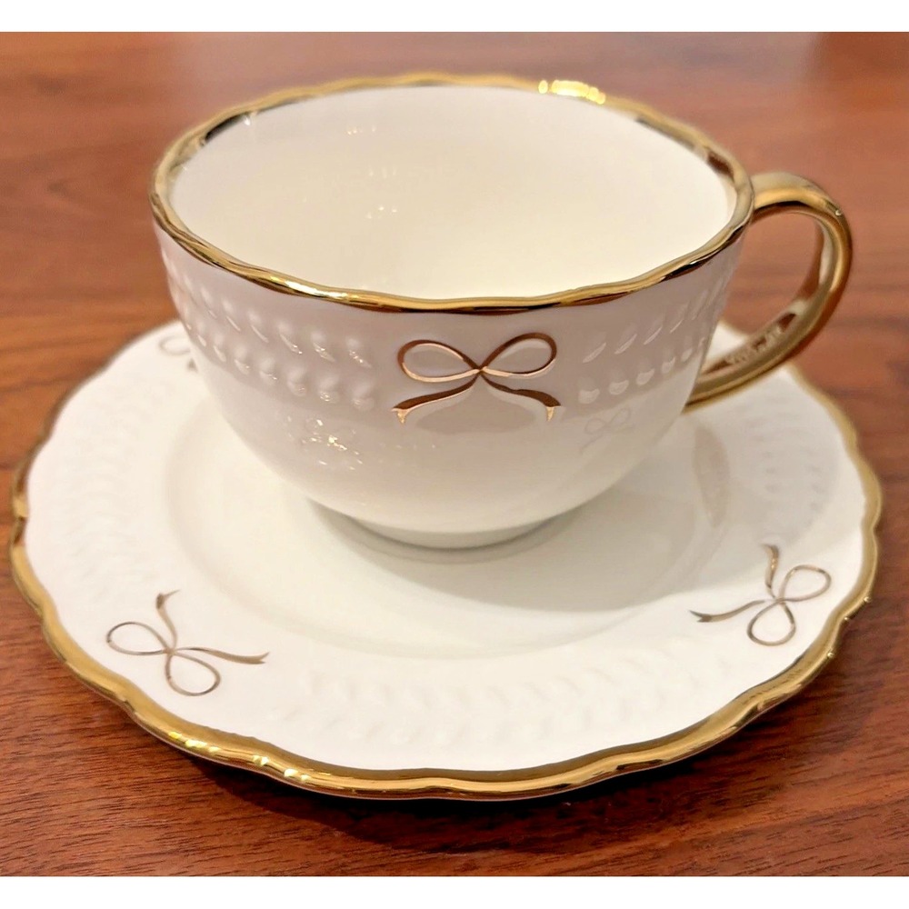 Yedi Houseware Porcelain Teacup Saucer Set White Gold Trim Bows Scalloped EUC